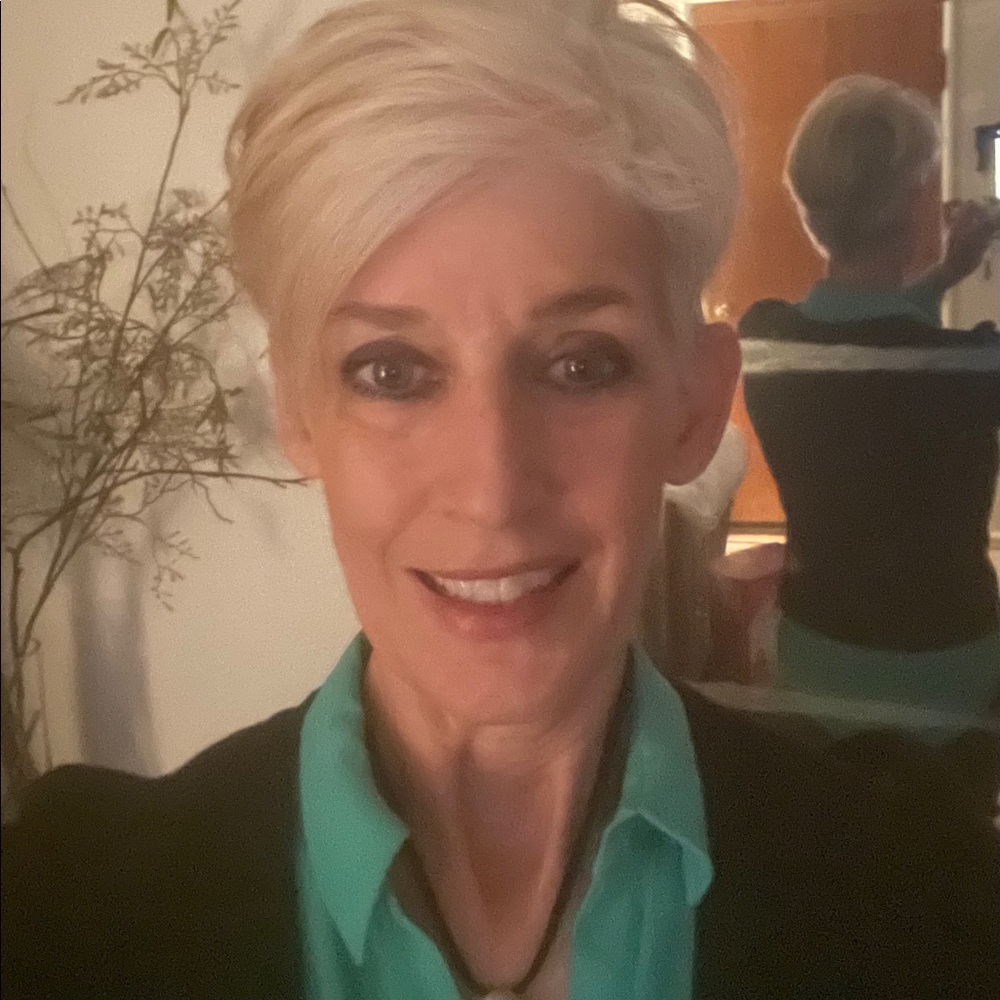 Meet your Posher, Julie